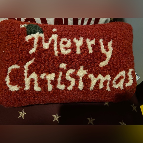 Chandler 4 Corners Laura Megroz hooked wool Merry Christmas pillow - Picture 2 of 4